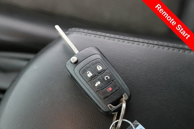 Used 2015 Chevrolet Malibu LT w/ Power Convenience Package FWD image 3