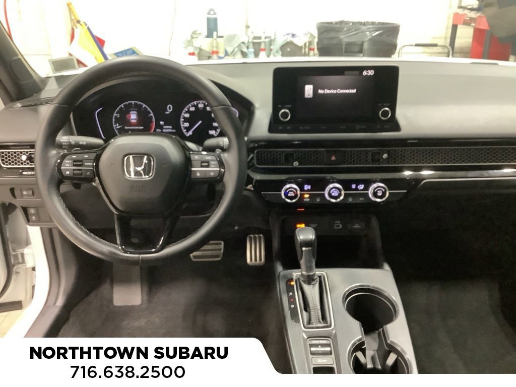 Used 2023 Honda Civic Sport image 3
