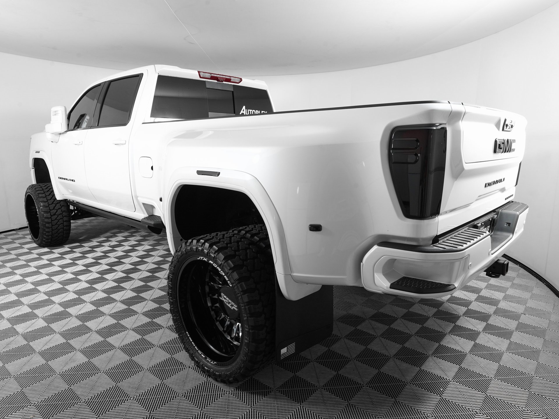 Used 2025 GMC Sierra 3500 Denali Ultimate image 6