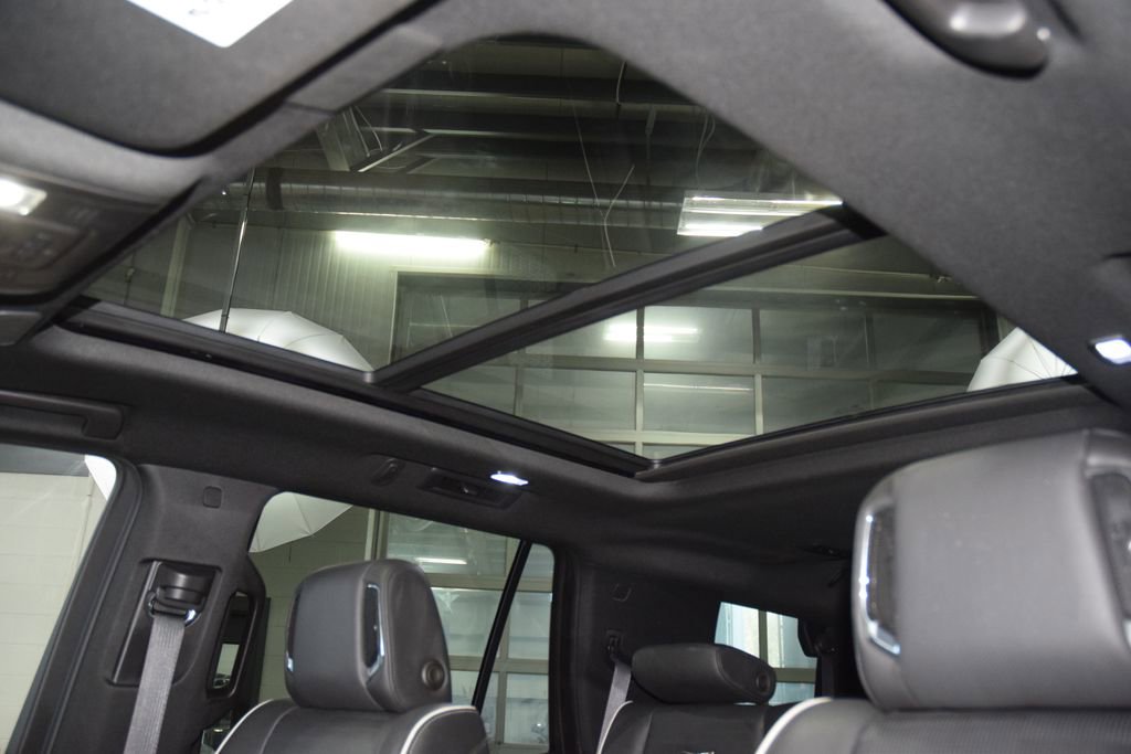 Used 2022 Cadillac Escalade Sport w/ Touring Package AWD/4WD image 51