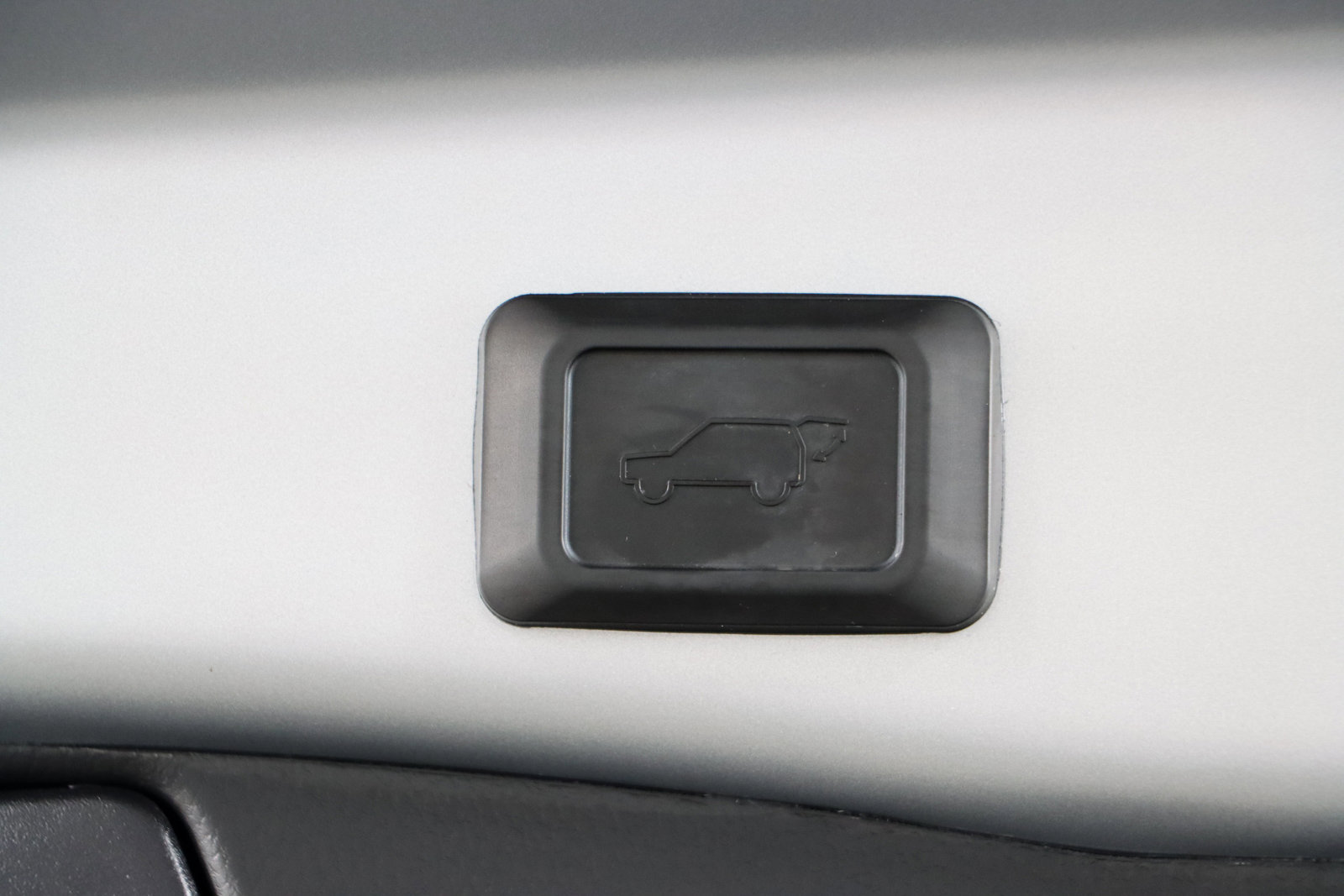 Used 2023 Toyota RAV4 XLE image 30