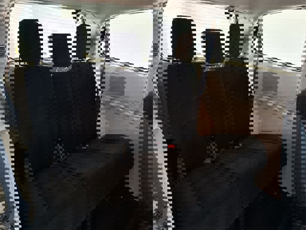 Used 2015 Dodge Grand Caravan SXT w/ UConnect Hands-Free Group image 22