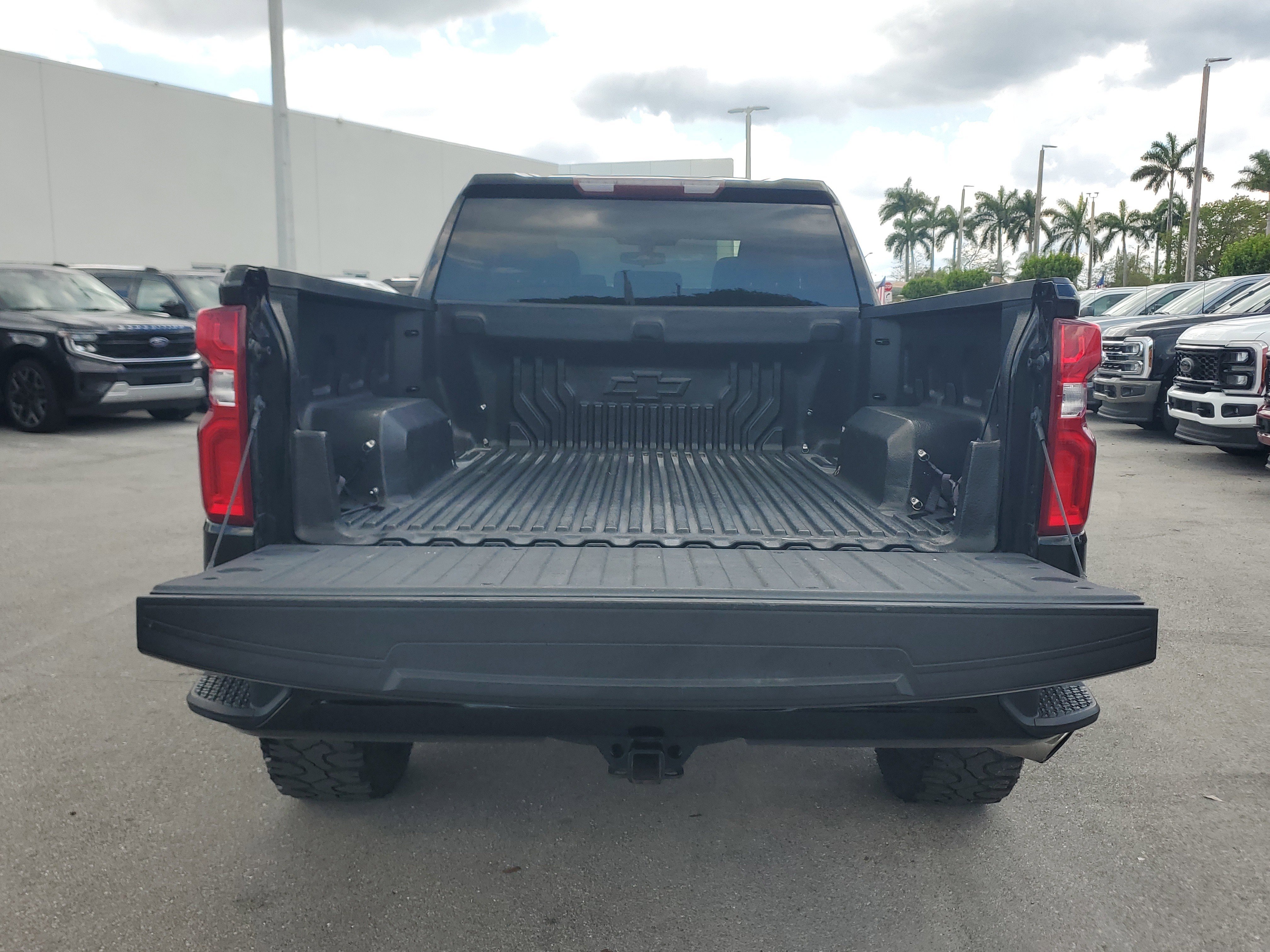 Used 2020 Chevrolet Silverado 1500 Custom w/ Custom Value Package RWD image 28