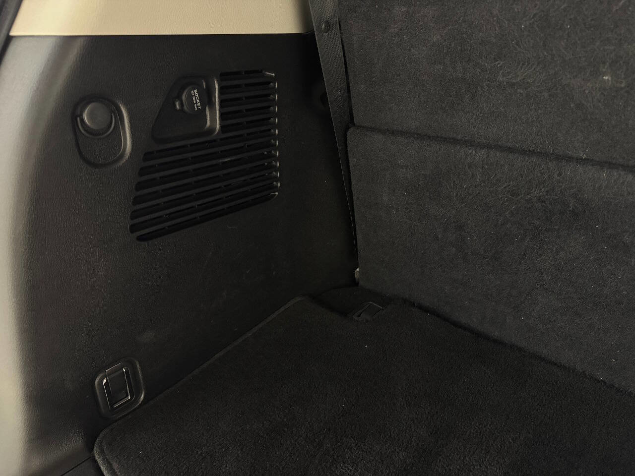 Used 2017 Nissan Armada SL image 70