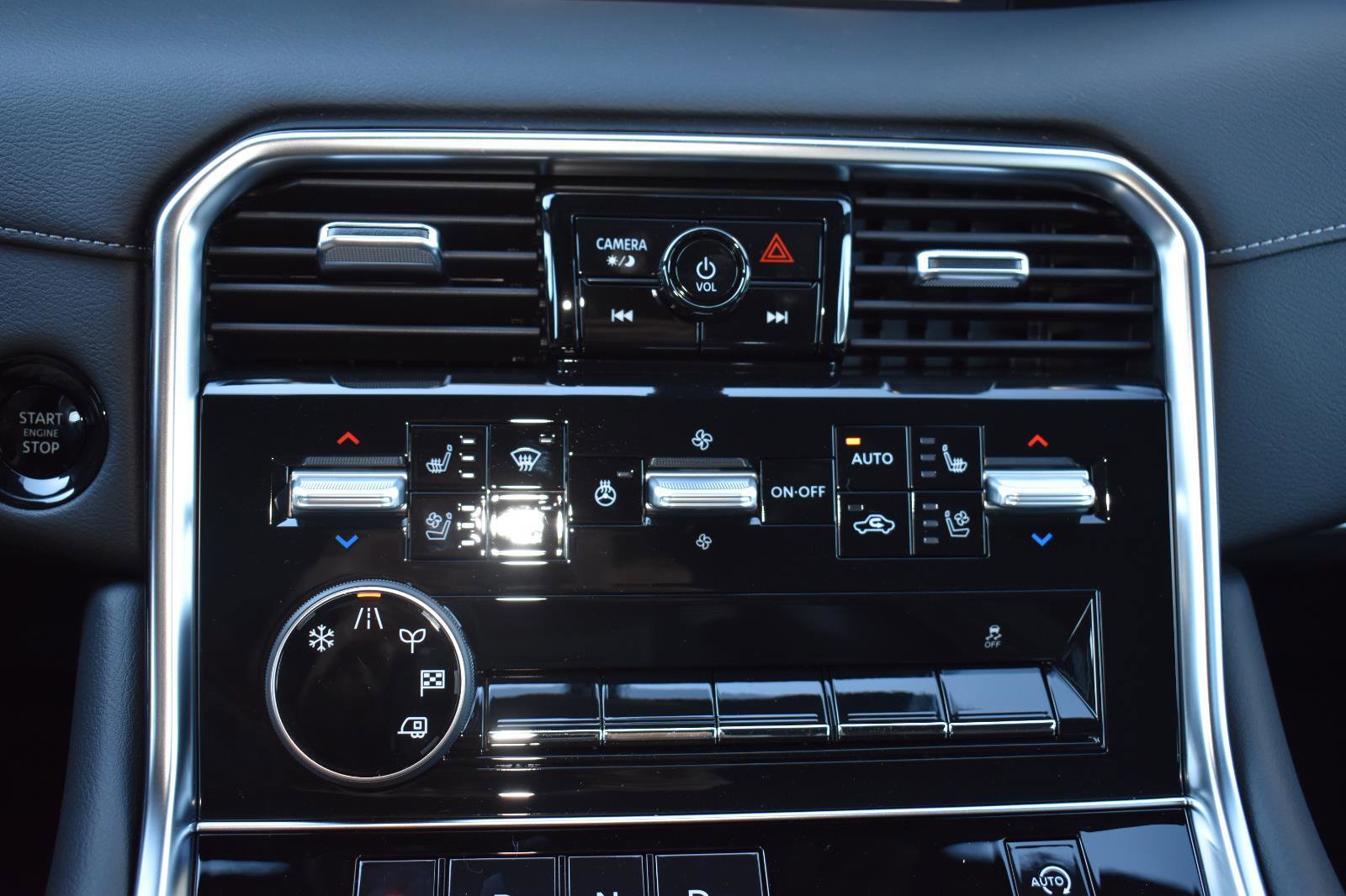 New 2026 Nissan Armada Platinum image 32