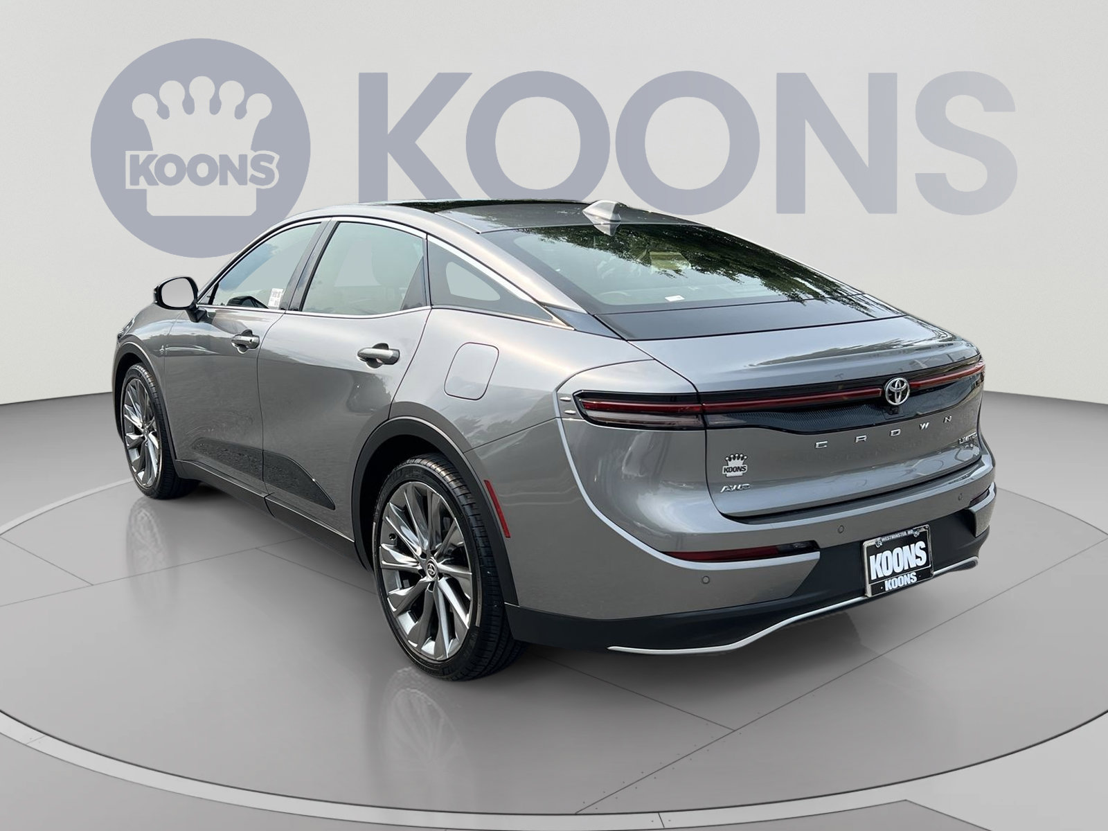 Used 2023 Toyota Crown w/ Advanced Technology Package AWD/4WD image 4