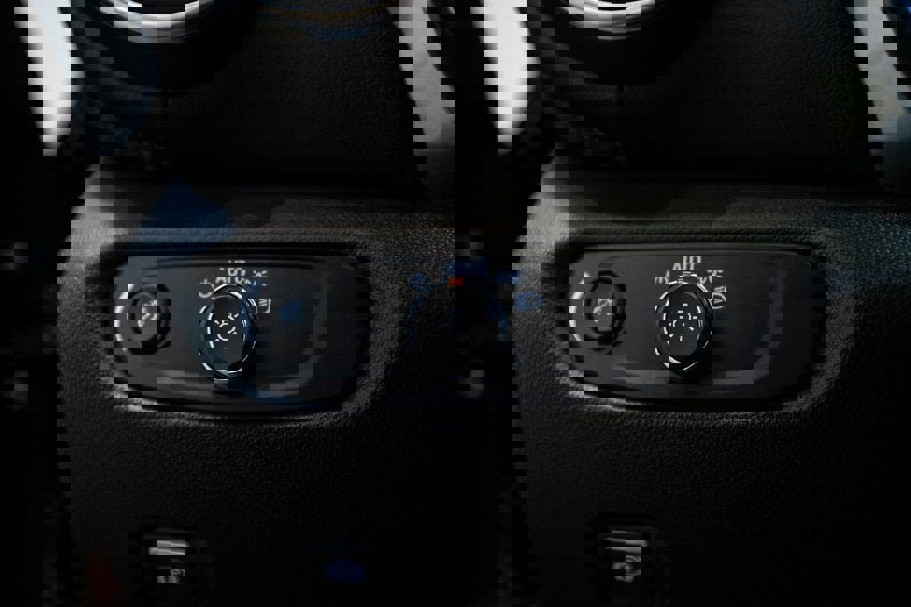 Used 2020 Chevrolet Blazer LT image 24