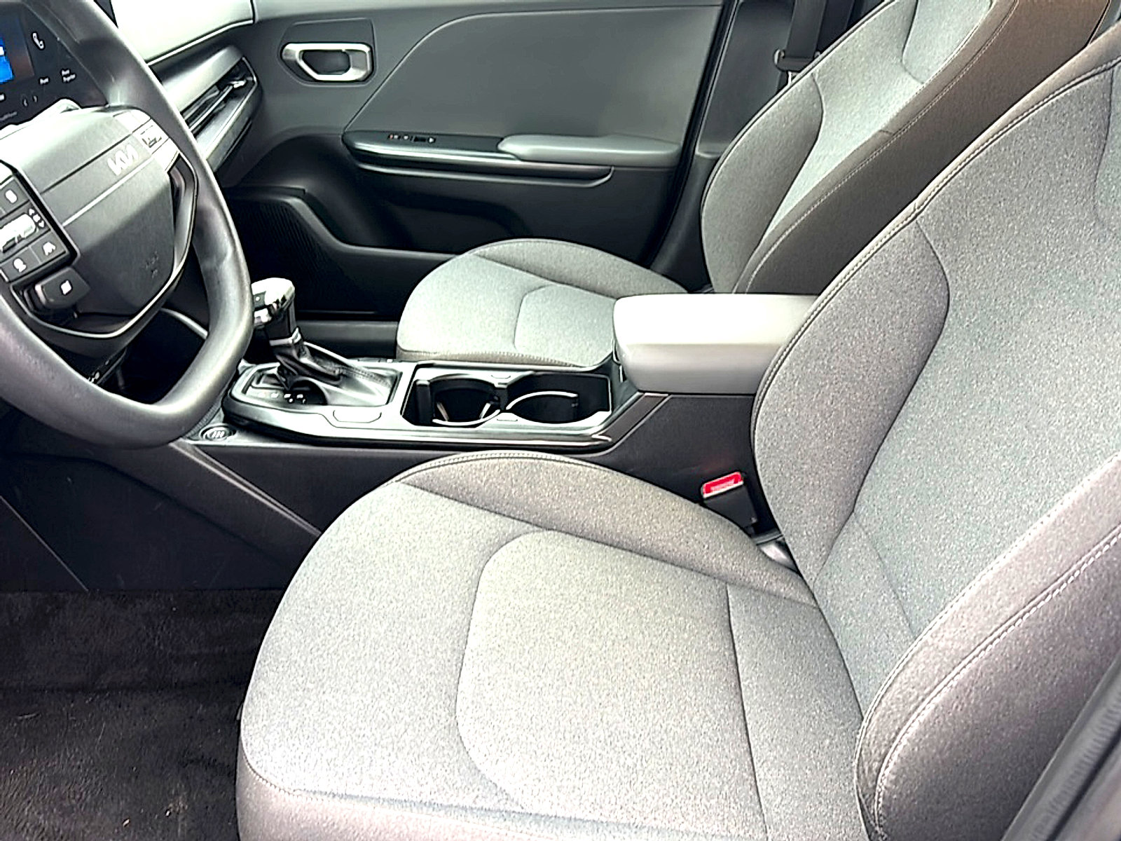 Used 2025 Kia K4 FWD image 13