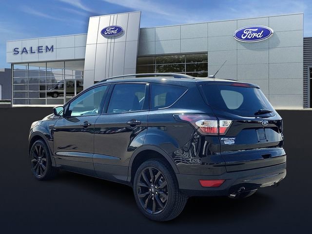 Certified 2017 Ford Escape SE w/ Equipment Group 201A AWD/4WD image 5