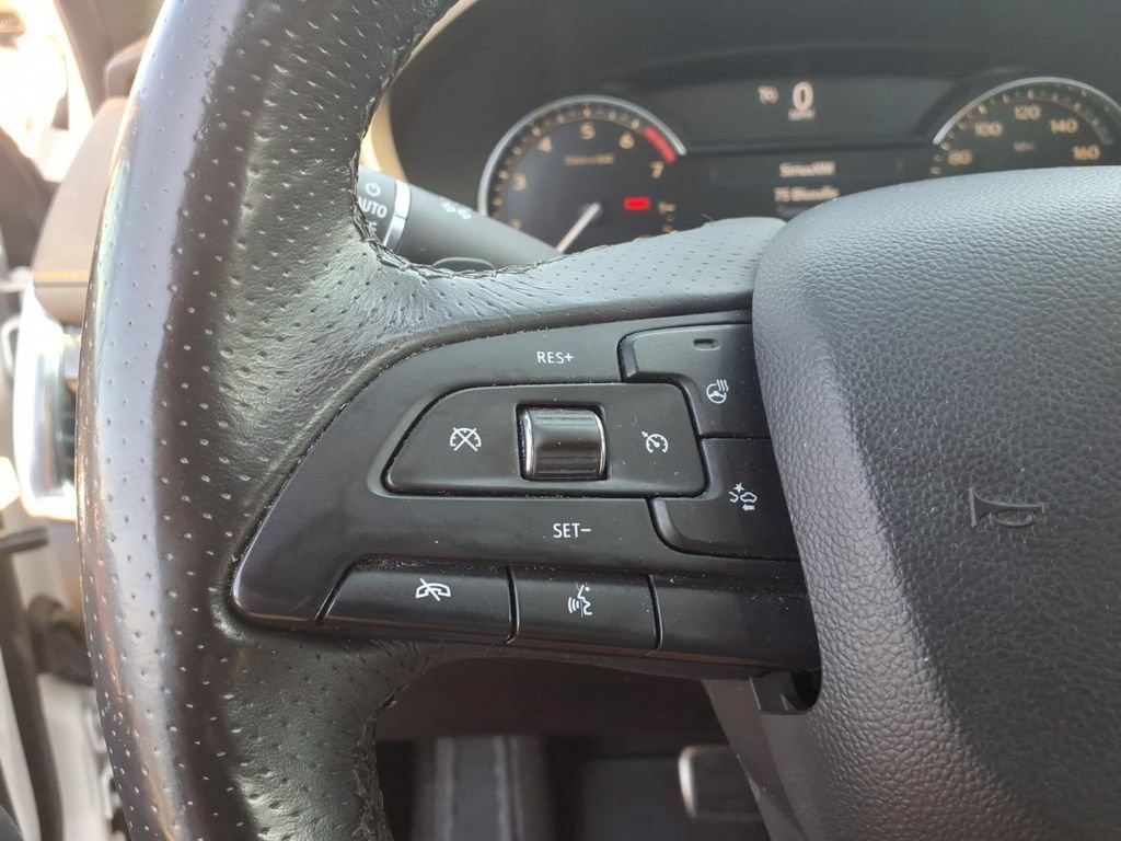 Used 2019 Cadillac XT4 Sport w/ Cold Weather Package AWD/4WD image 15