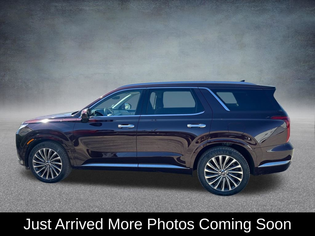 Used 2024 Hyundai Palisade Calligraphy image 2
