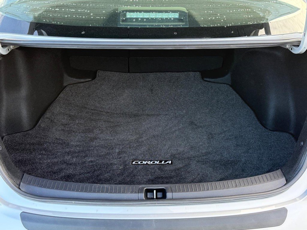 Certified 2022 Toyota Corolla SE w/ Carpet Mat Package (TMS) image 4