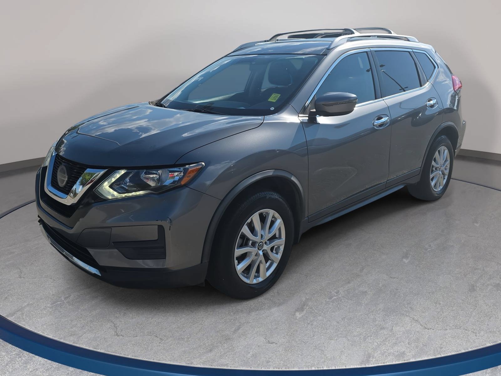 Used 2020 Nissan Rogue SV FWD image 1