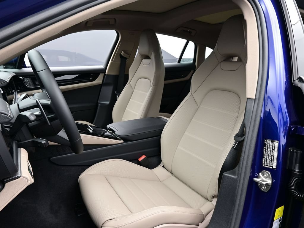 Certified 2026 Porsche Panamera 4 AWD/4WD image 5