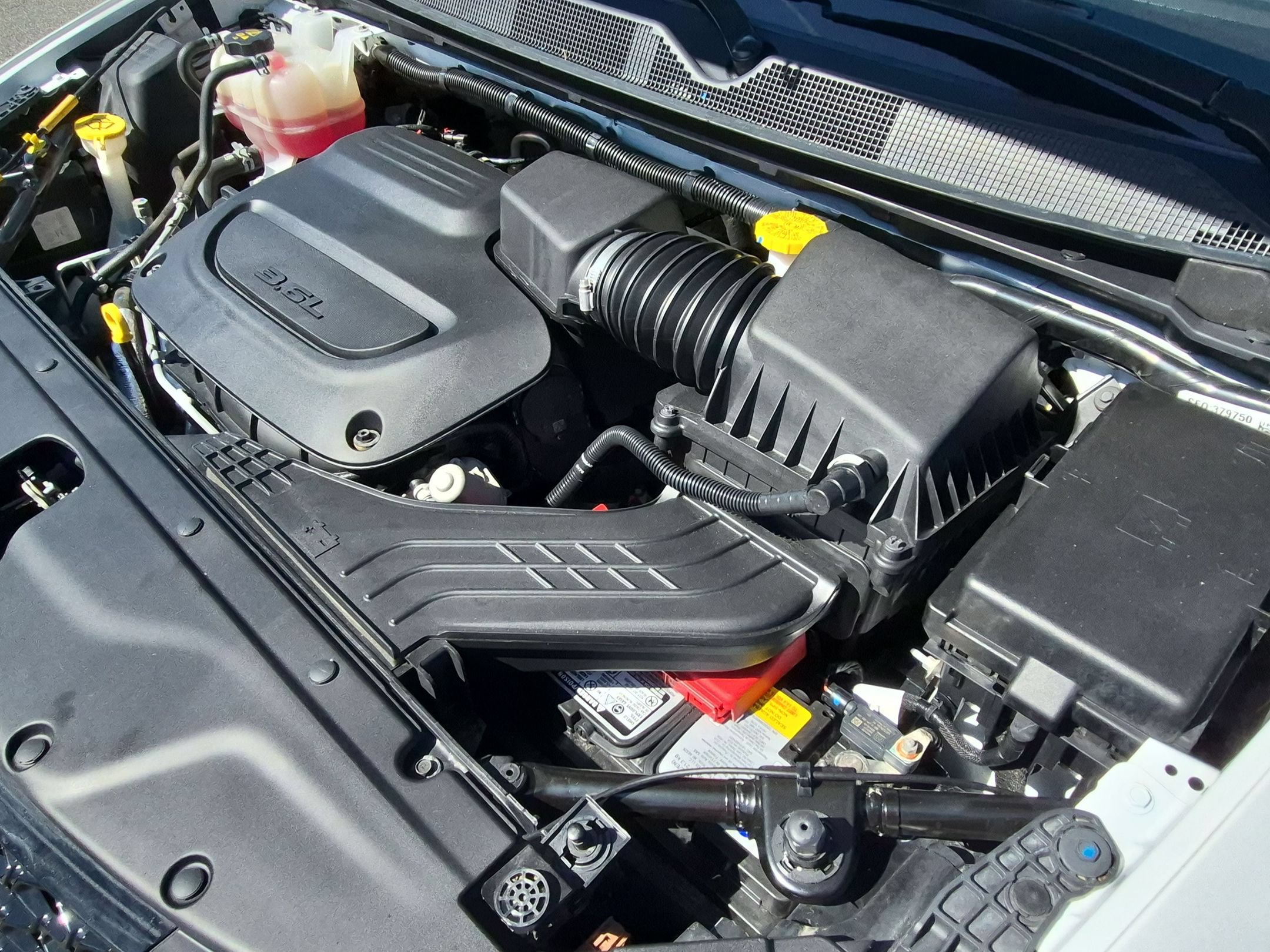 Used 2025 Chrysler Pacifica Select FWD image 37