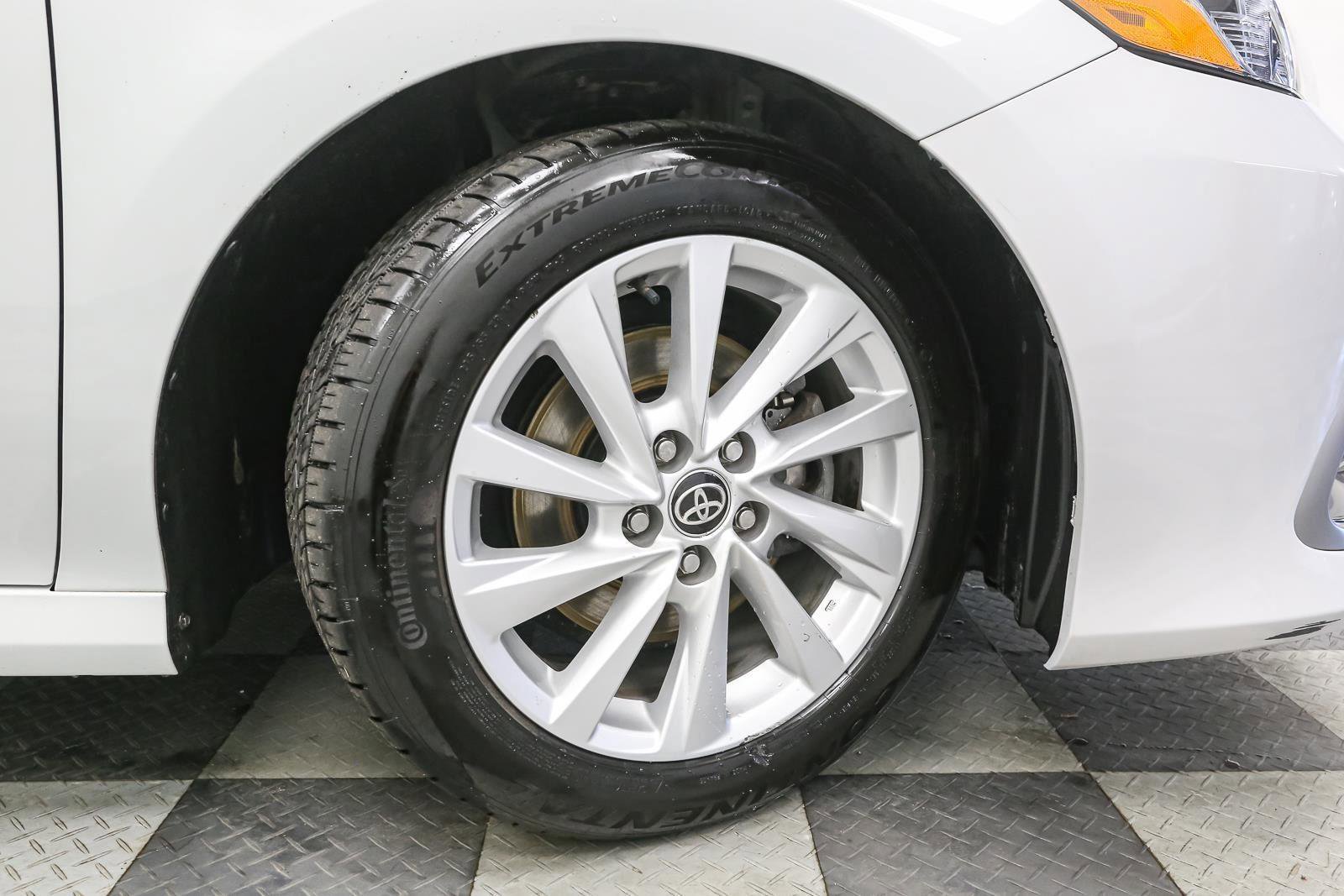 Used 2023 Toyota Camry LE FWD image 14