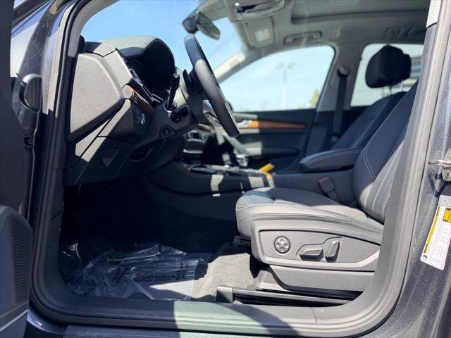 Used 2023 Audi Q5 2.0T Premium Plus w/ Premium Plus Package AWD/4WD image 10