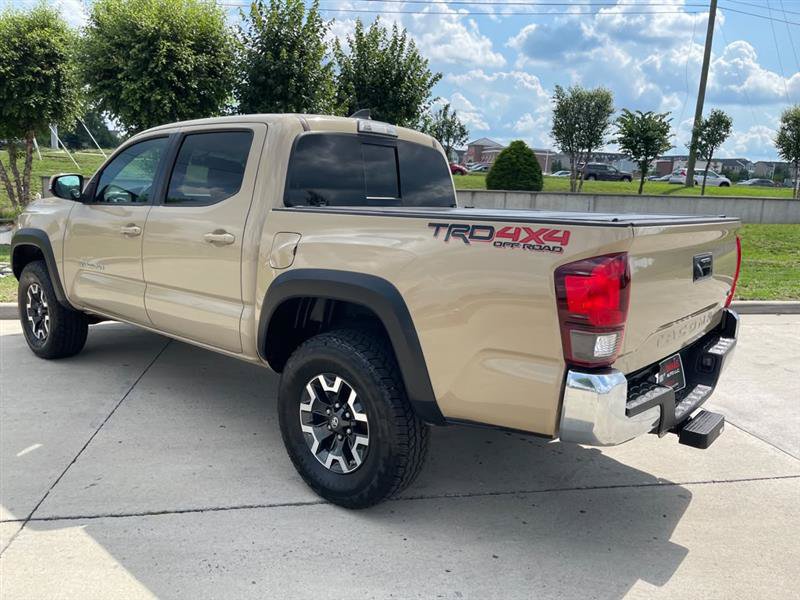 Used 2017 Toyota Tacoma TRD Off-Road w/ Tow Package (A/T) AWD/4WD image 5