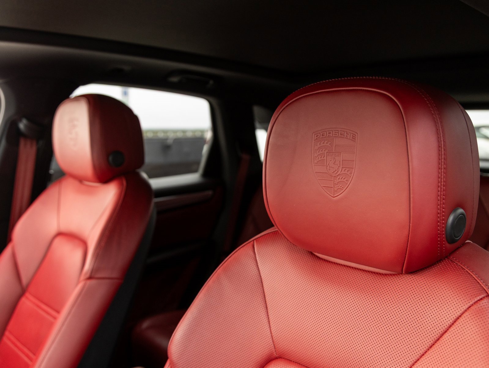 Used 2023 Porsche Cayenne image 23