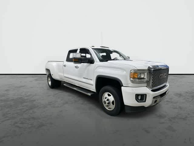 Used 2015 GMC Sierra 3500 Denali w/ Duramax Plus Package AWD/4WD image 5