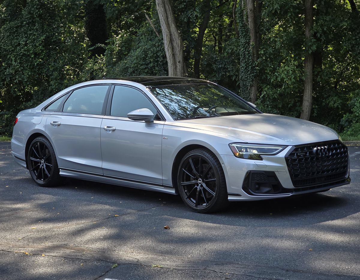 Used 2023 Audi A8 L 3.0T w/ Executive Package AWD/4WD image 8