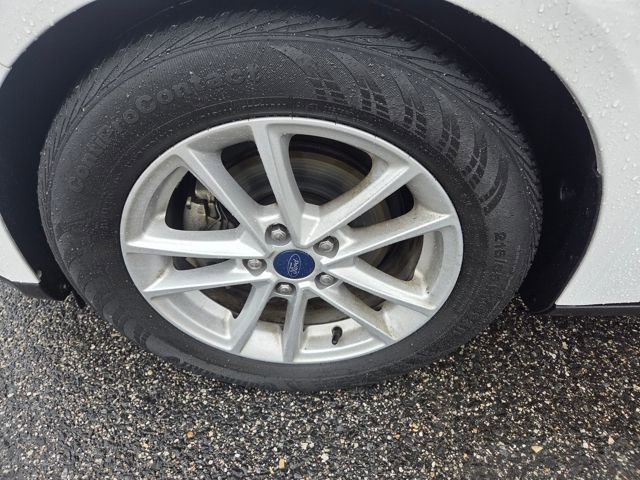 Used 2018 Ford Focus SE w/ Cold Weather Package image 30