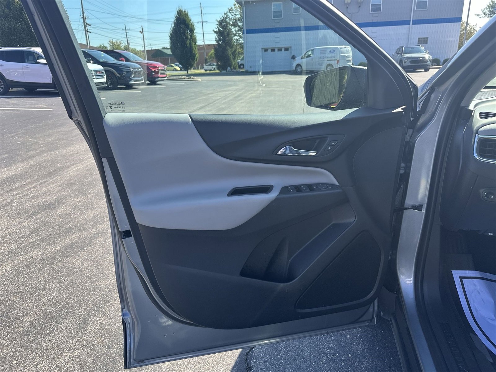 Used 2023 Chevrolet Equinox LS w/ LS Convenience Package image 21