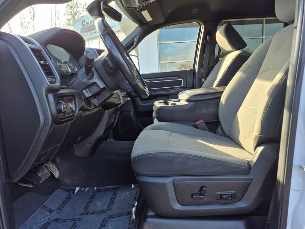 Used 2024 RAM 3500 Big Horn video 2