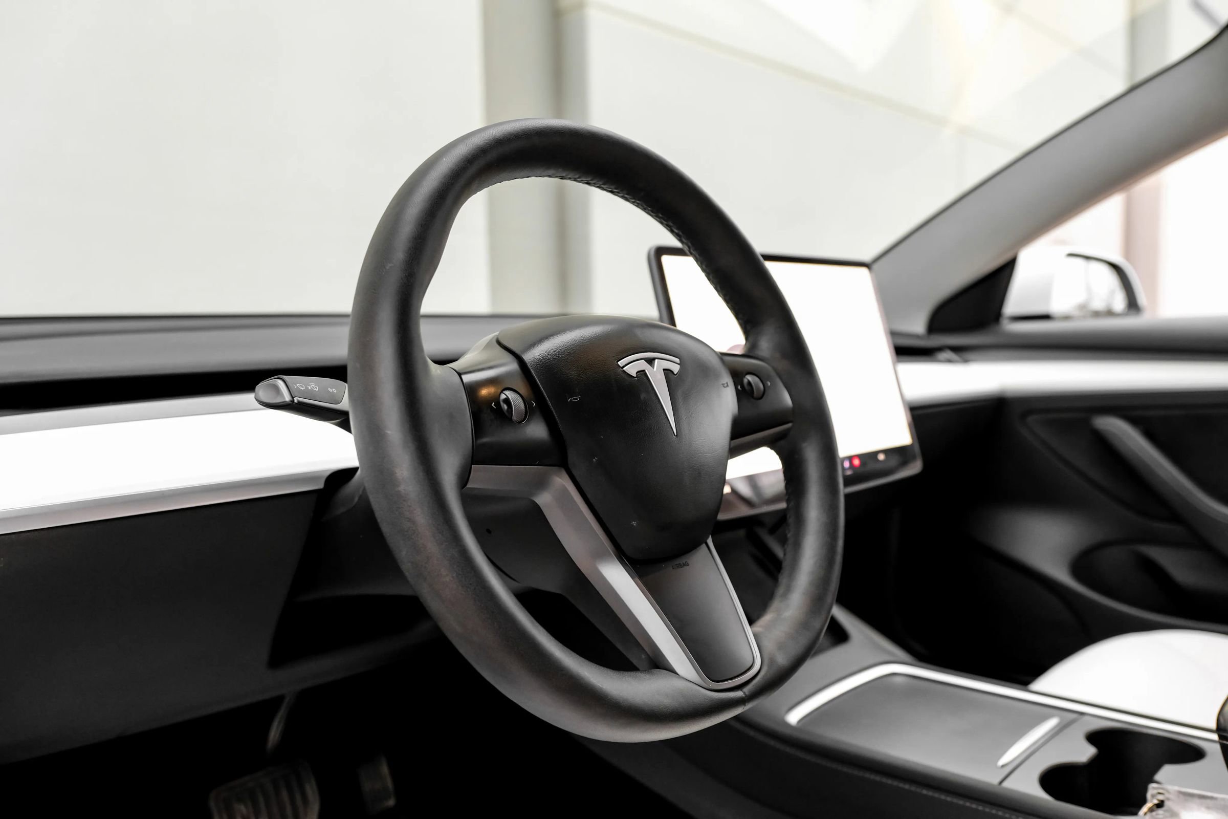 Used 2021 Tesla Model 3 Standard Range Plus image 20