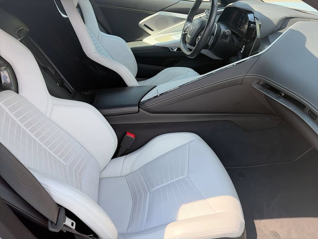 Used 2021 Chevrolet Corvette Stingray Preferred Cpe w/ Z51 Performance Package RWD image 7