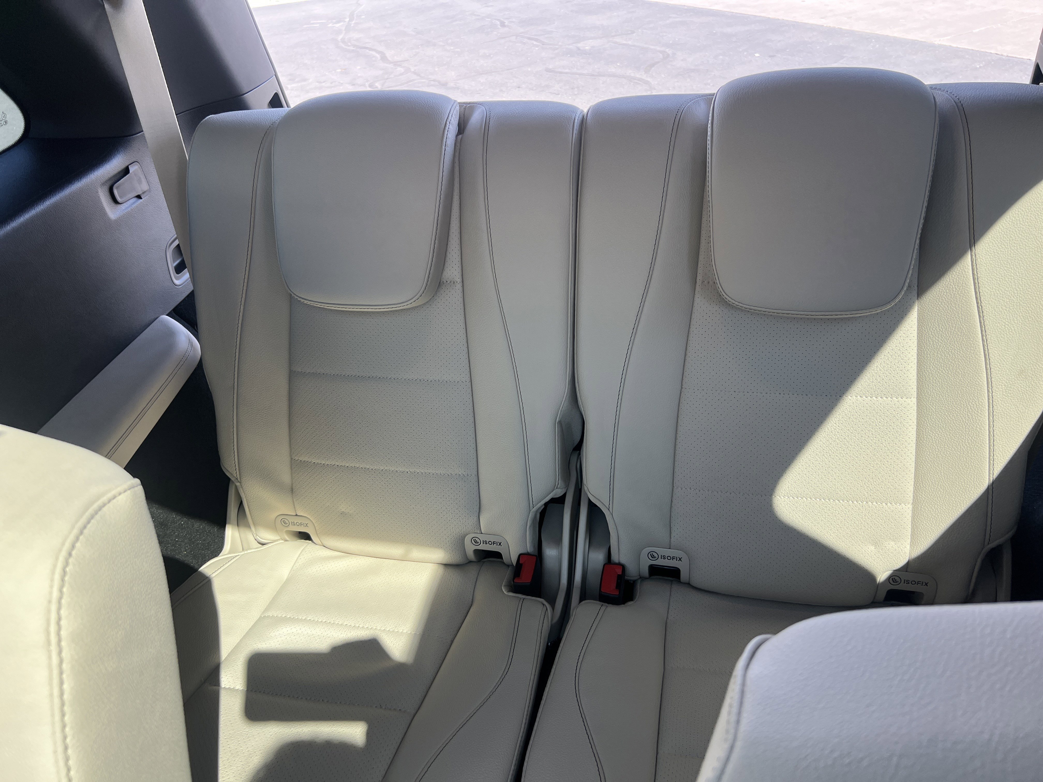 Certified 2025 Mercedes-Benz GLS 450 4MATIC image 33