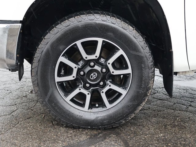 Used 2017 Toyota Tundra SR5 w/ TRD Off Road Package AWD/4WD image 27