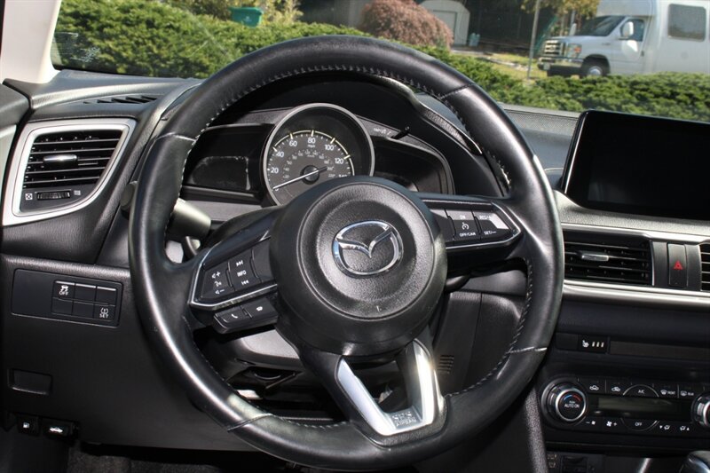 Used 2017 MAZDA MAZDA3 Touring FWD image 17