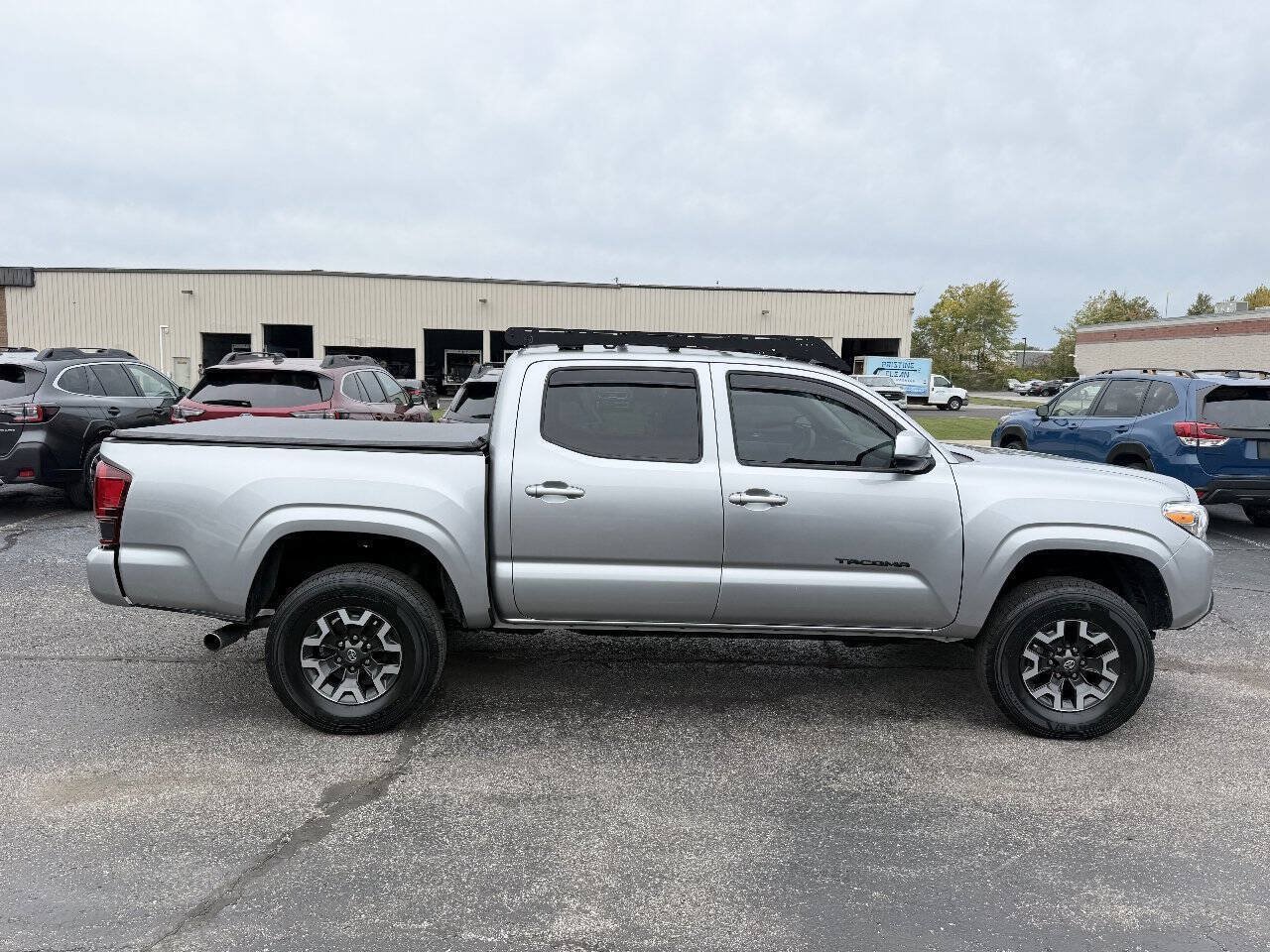 Used 2023 Toyota Tacoma SR AWD/4WD image 4