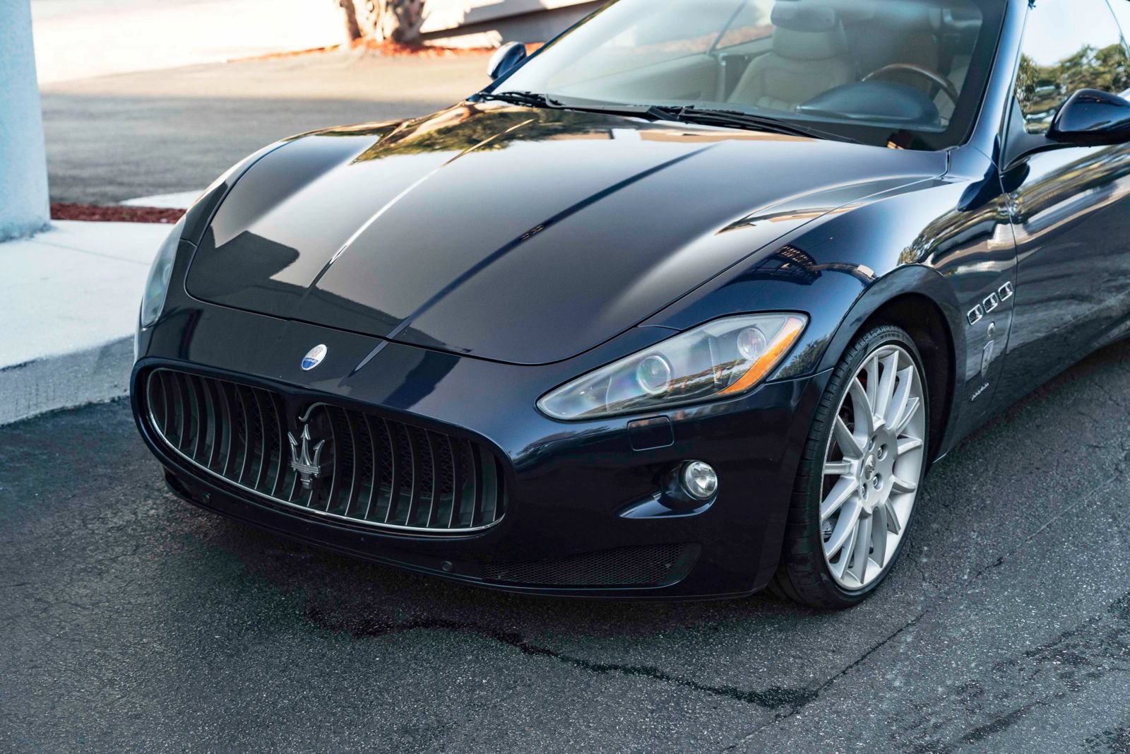 Used 2011 Maserati GranTurismo Convertible RWD image 5