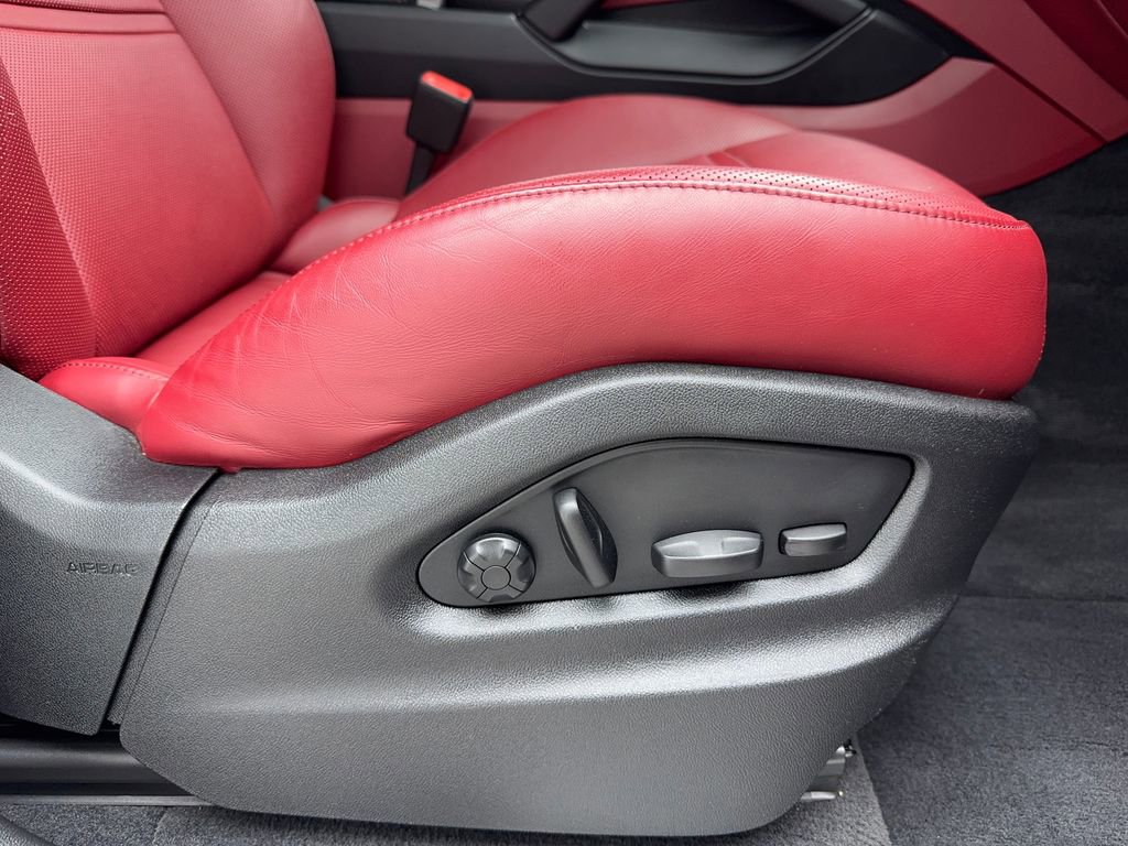 Used 2022 Porsche Cayenne image 44