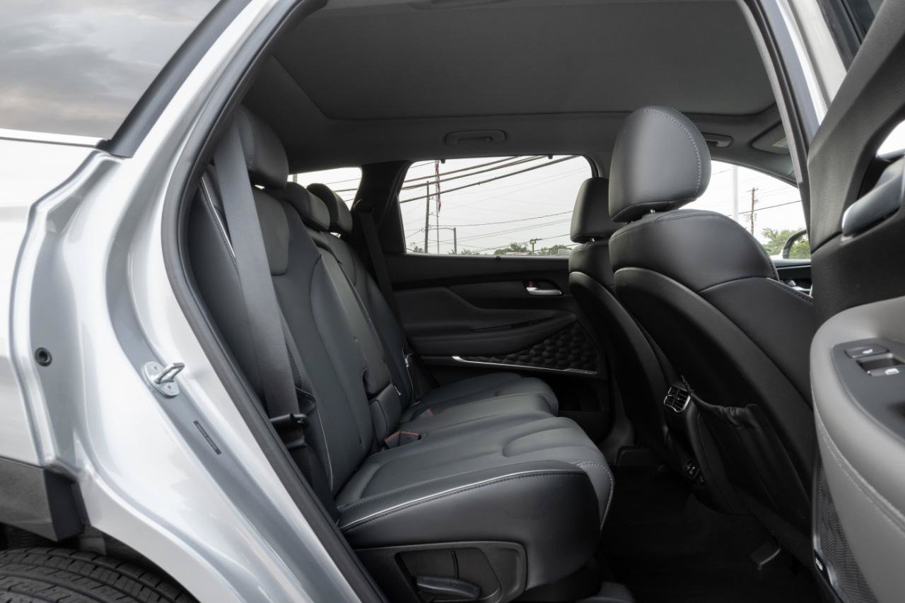 Used 2023 Hyundai Santa Fe Limited AWD/4WD image 29