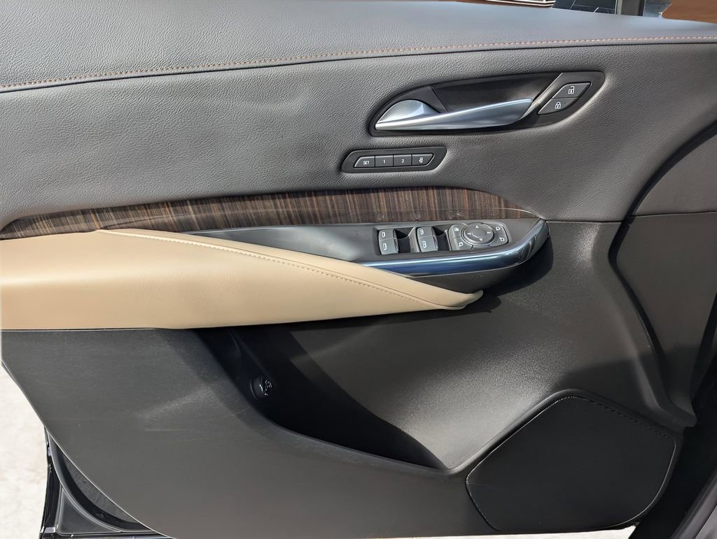 Certified 2024 Cadillac XT4 Premium Luxury image 17