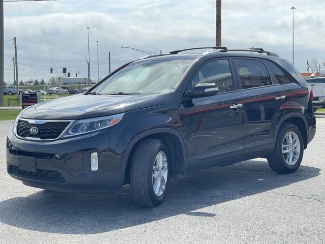 Used 2014 Kia Sorento LX image 3