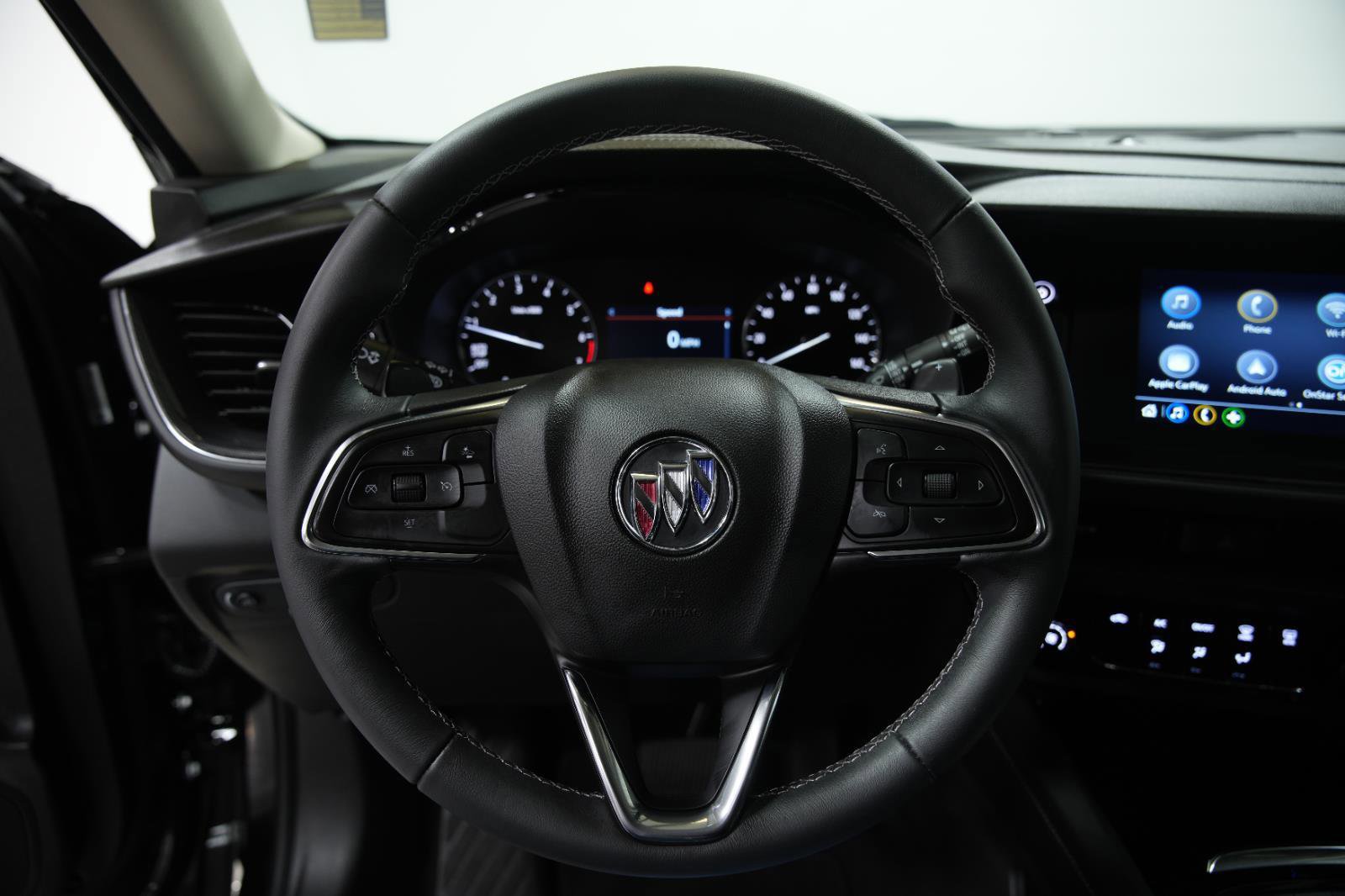 Used 2023 Buick Envision Preferred image 31