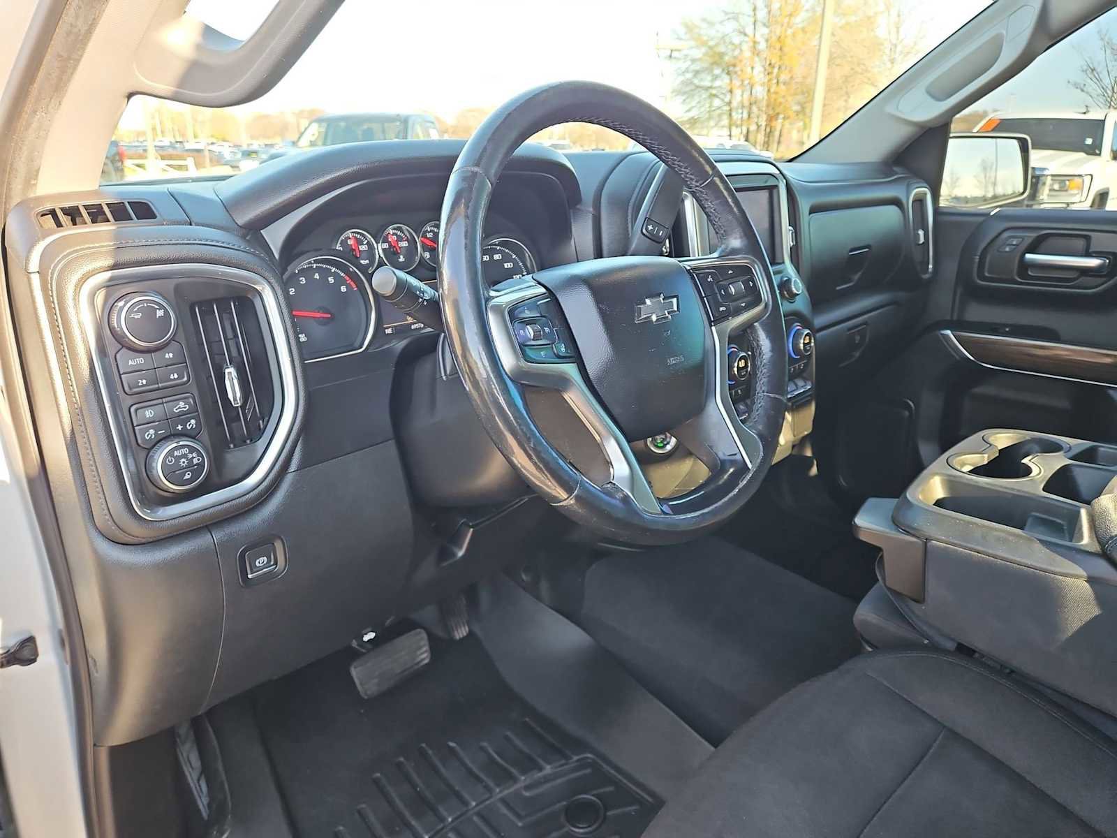 Used 2019 Chevrolet Silverado 1500 LT Trail Boss w/ Convenience Package image 10