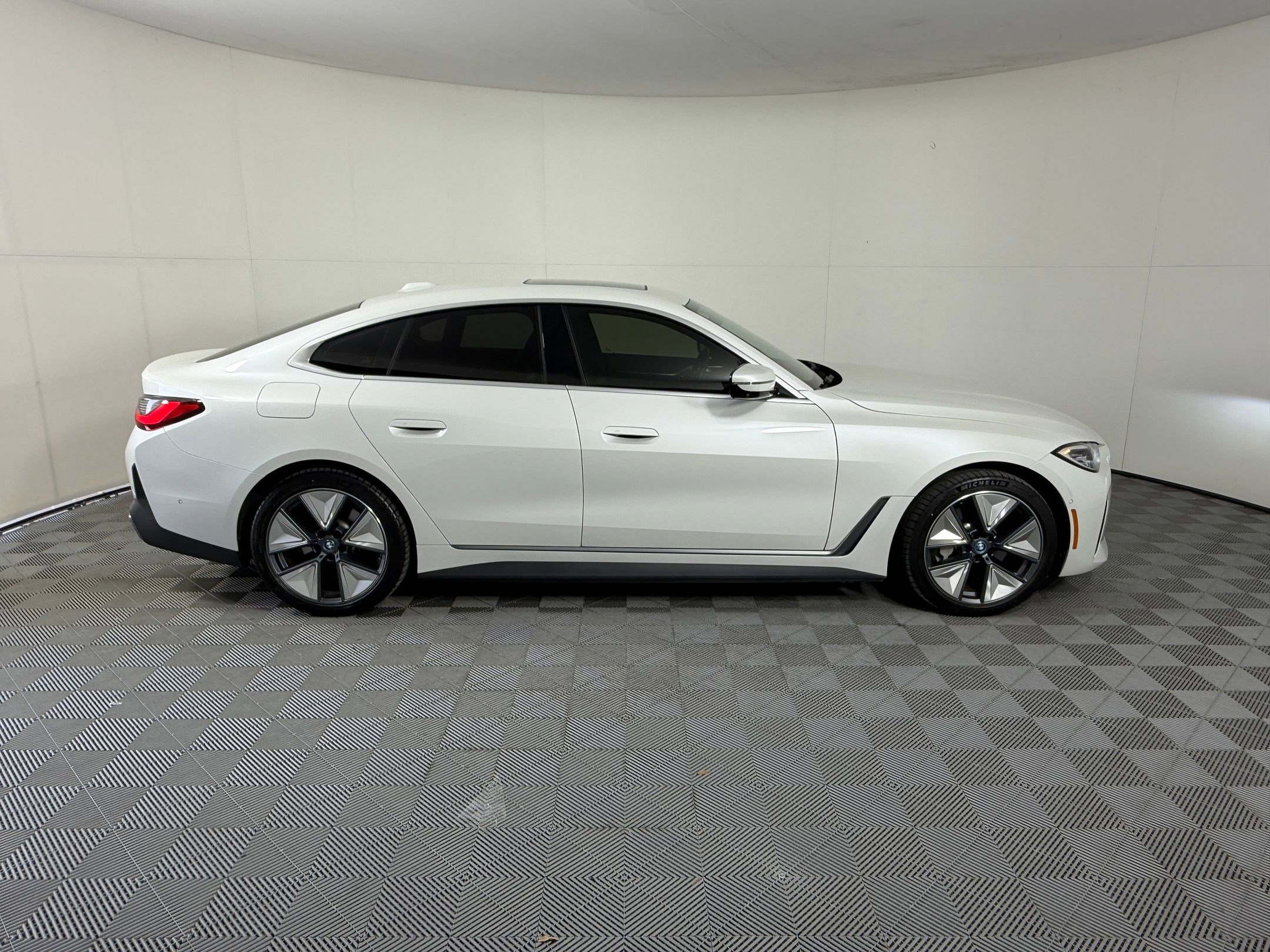 Certified 2023 BMW i4 eDrive35 w/ Premium Package RWD image 8