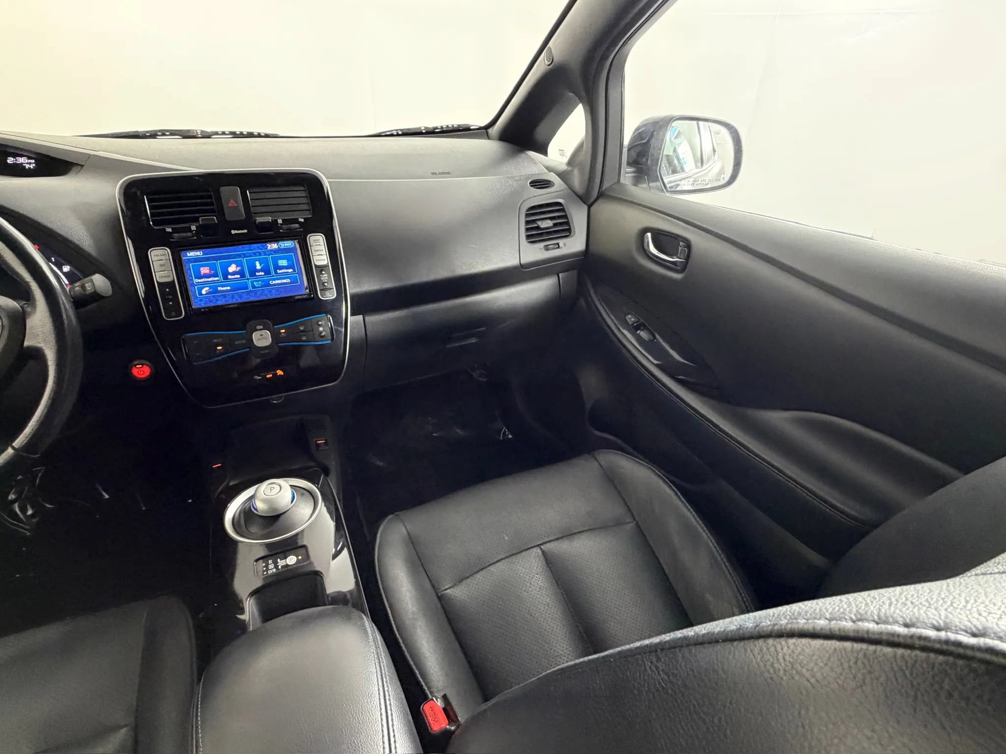 Used 2013 Nissan Leaf SL w/ Premium Pkg FWD image 10