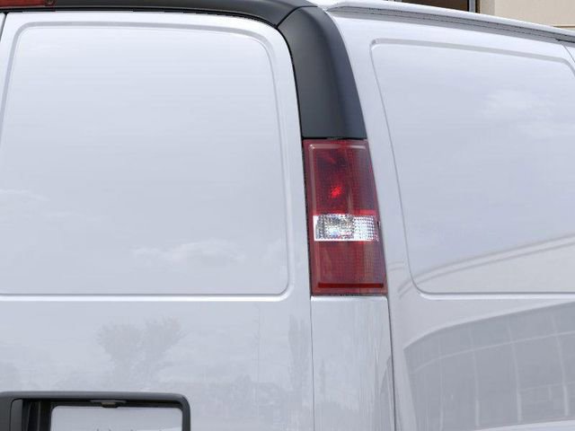 New 2025 GMC Savana 2500 RWD image 11