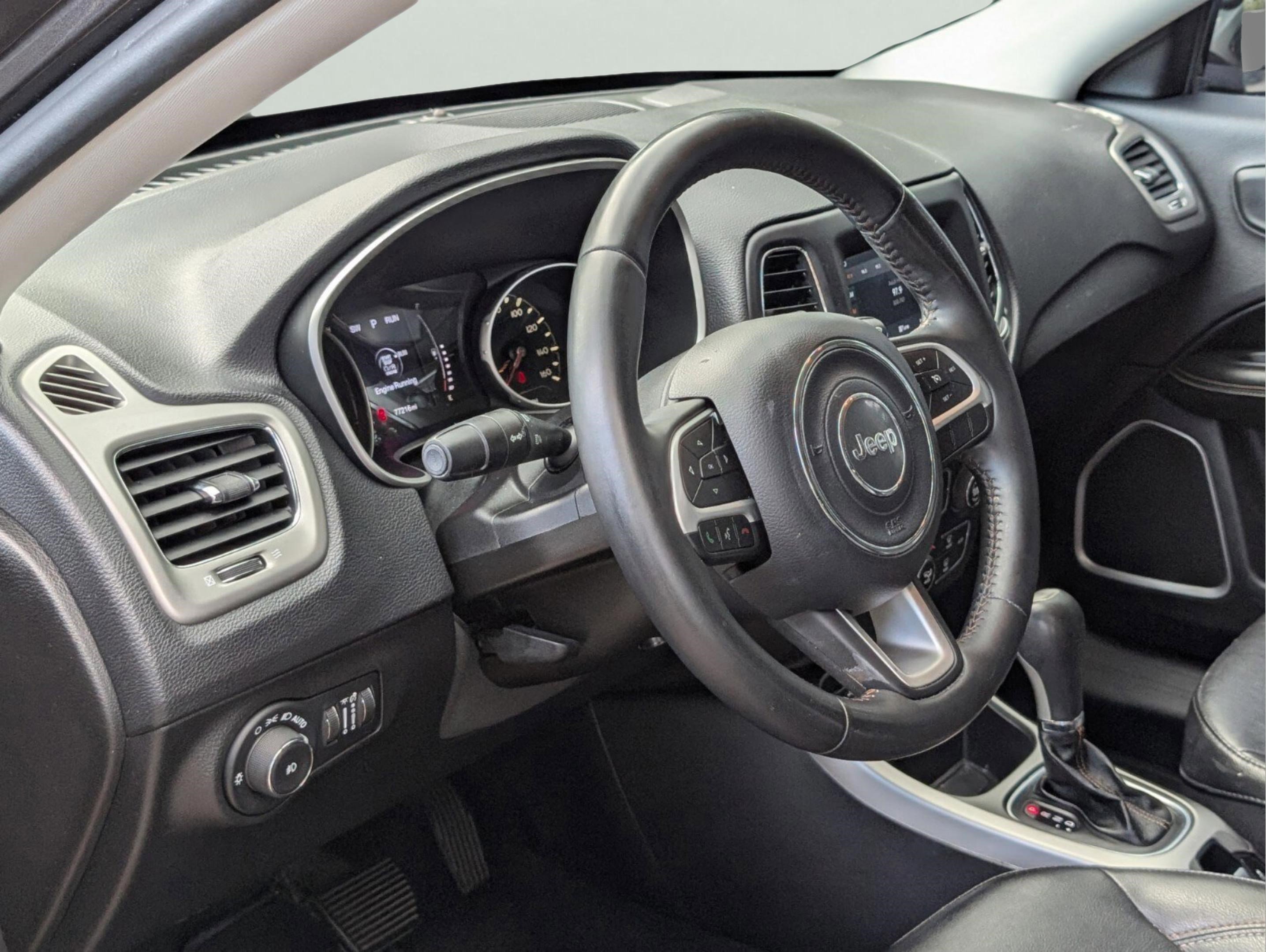 Used 2019 Jeep Compass Latitude image 36