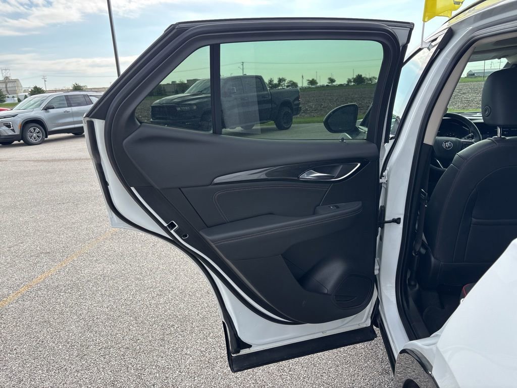 Used 2023 Buick Envision Essence w/ Sport Touring Package AWD/4WD image 24