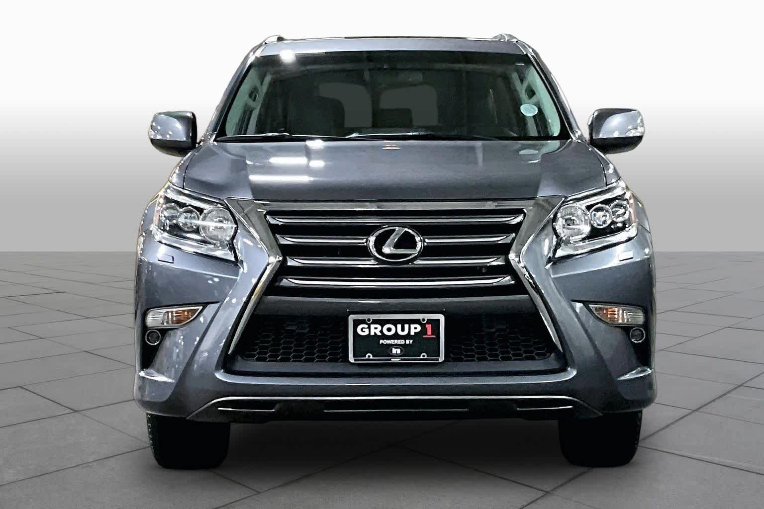 Used 2017 Lexus GX 460 Premium w/ Premium Package AWD/4WD image 4