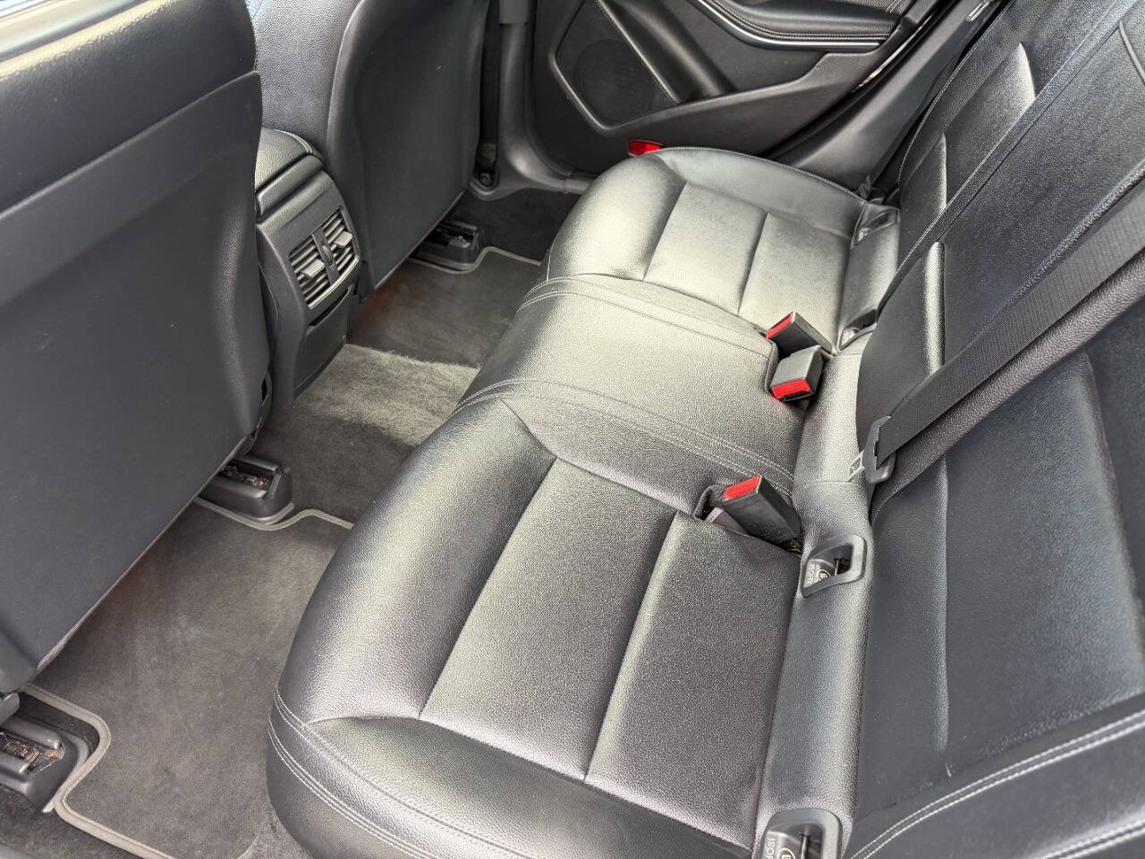 Used 2018 Mercedes-Benz CLA 250 4MATIC image 19
