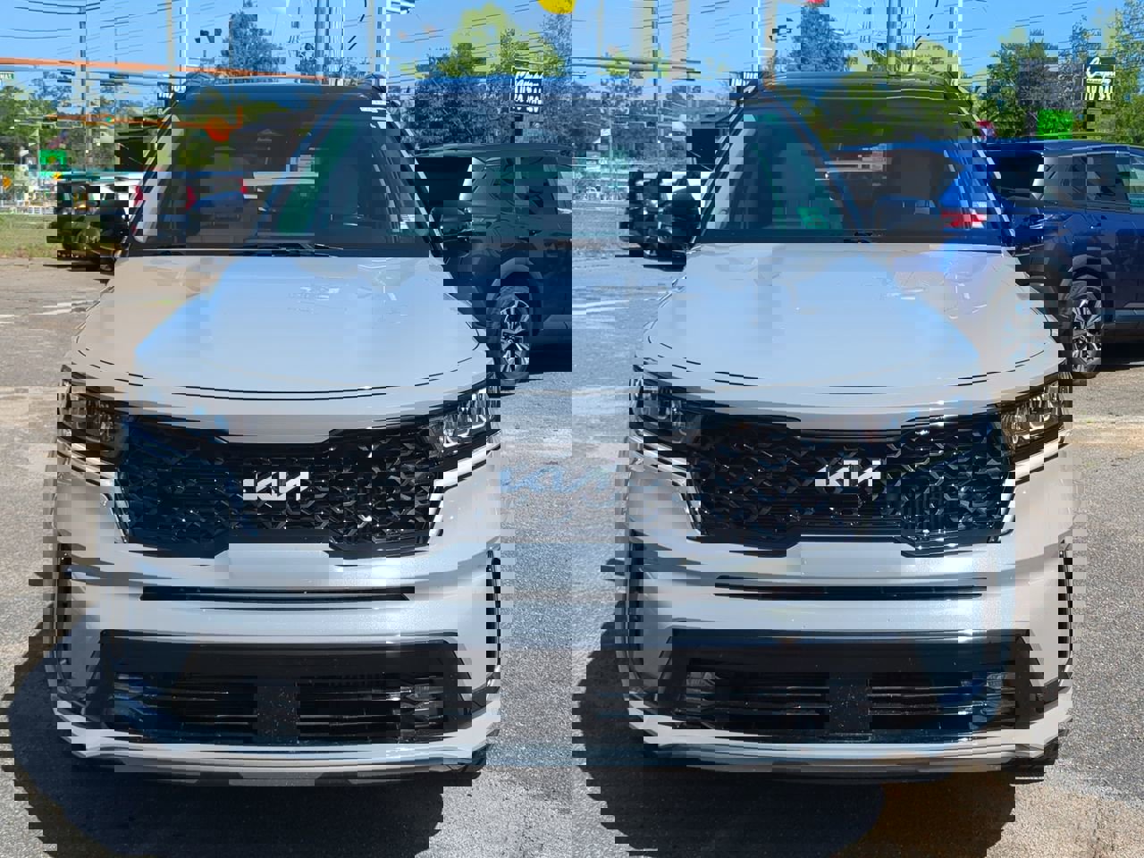 Used 2022 Kia Sorento EX w/ Panoramic Sunroof Package image 9