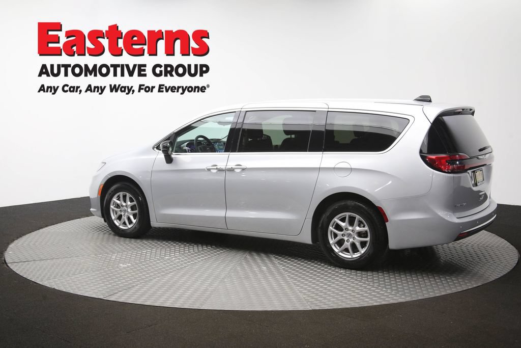 Used 2024 Chrysler Pacifica Touring-L FWD image 64